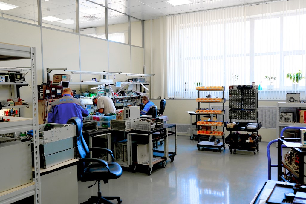 Профессиональный ремонт ИБП Inelt